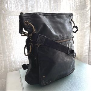 The sac genuine leather bag.